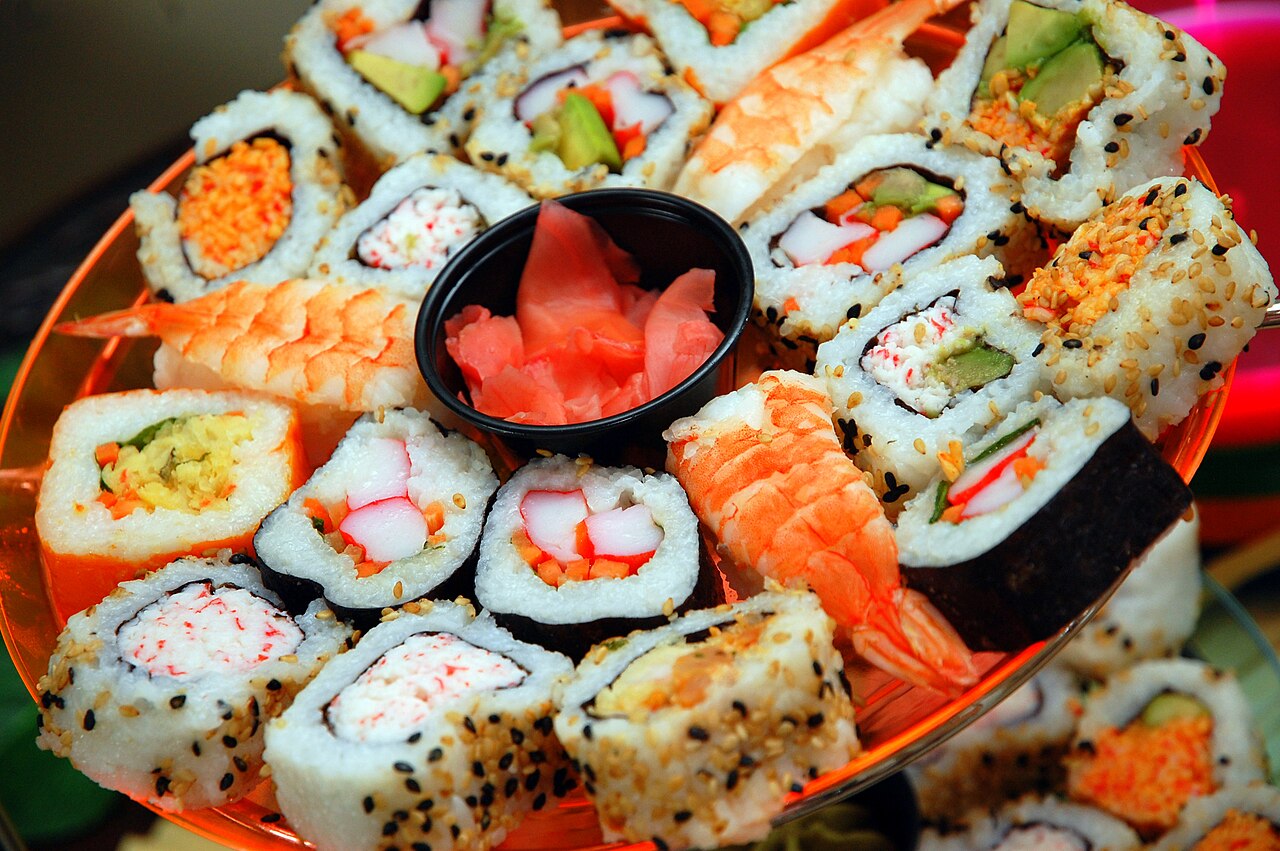 Assortment_of_sushi,_